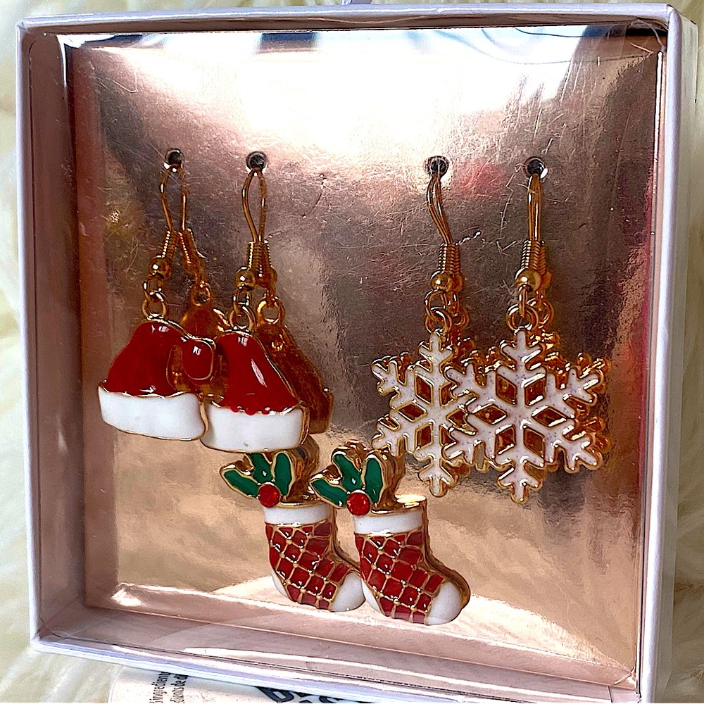 BNIB MIX CHRISTMAS EARRINGS